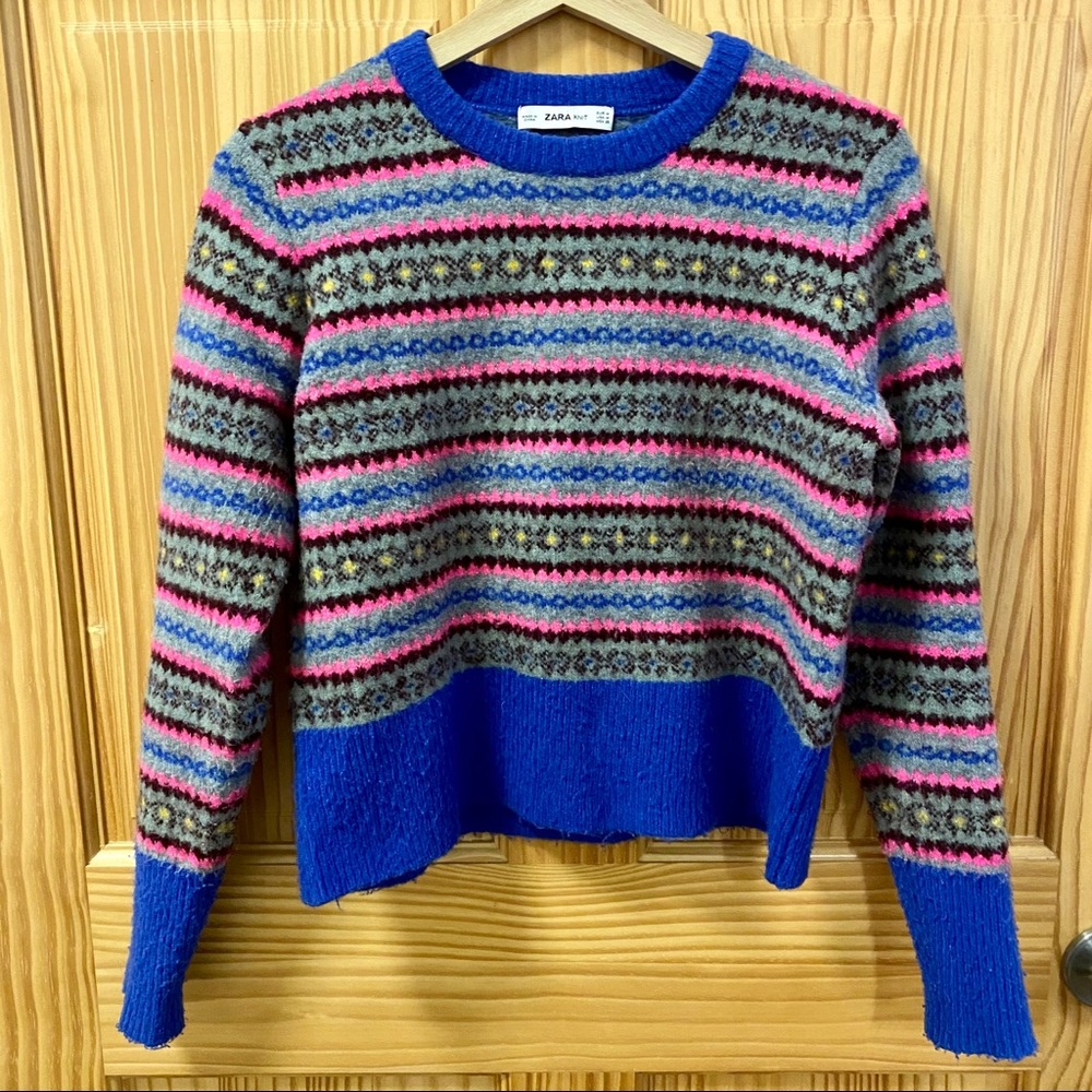 Zara Knit cropped blue multi color sweater crop M
